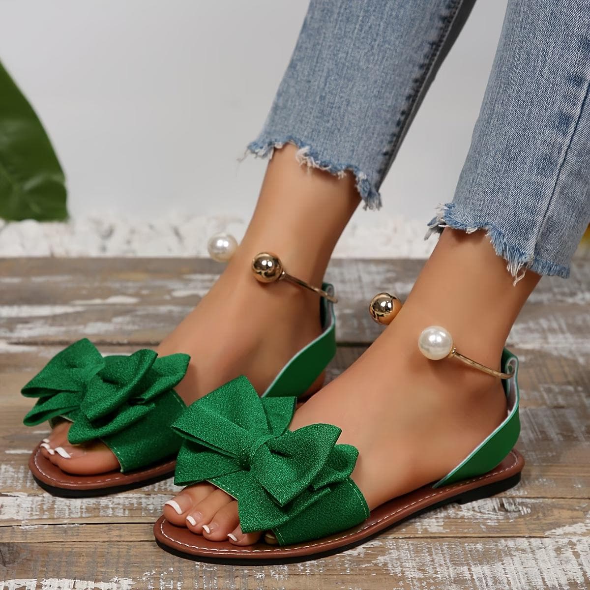 Plus-Size Women'S Comfortable and Simple Round-Toe Open-Toe Flat Sandals with Bow Decoration and Metal Beads, Perfect for Casual Summer Beach Outings. 40 green