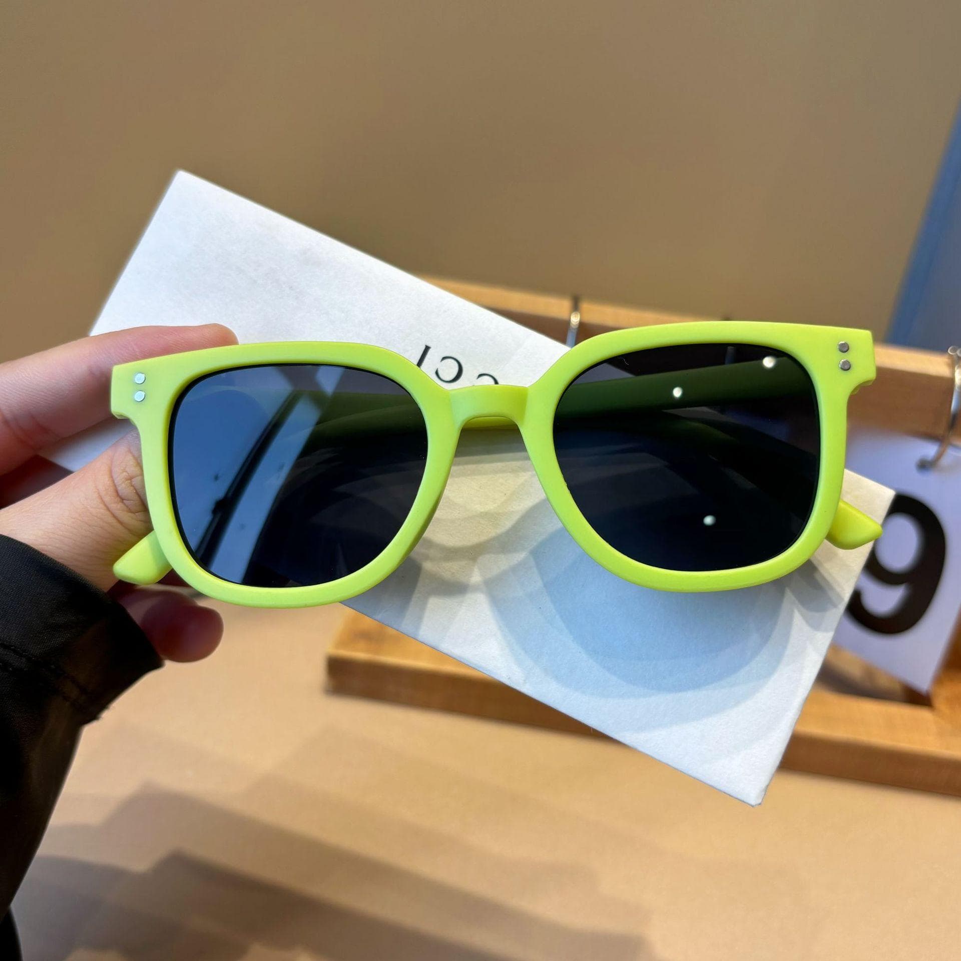 Fashion Square Black Sunglasses for Kids Boy Girl Stylish UV400 Protection Eyewear Party Student Glasses
