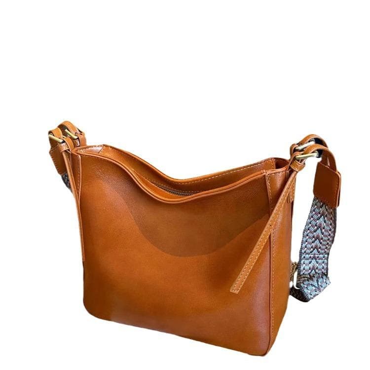 Women's Spring and Summer Leather Women's Bucket Bag Large Capacity Commuting Armpit Bag Shoulder Bag 26*9*23