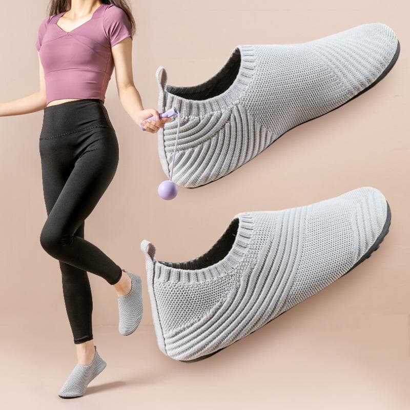Women's Indoor Yoga Shoes: Soft, Non-Slip Sole for Aerobics, Fitness, and Dance - Integrated Flying Woven Design 36-37 gray