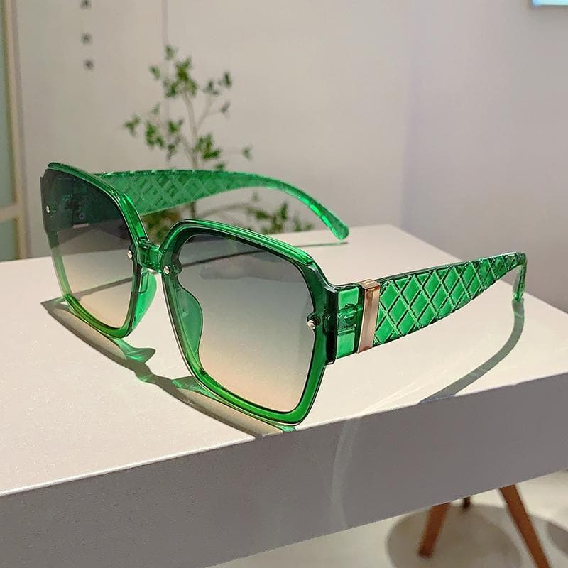 KAMMPT Blue Gradient Square Sunglasses Stylish UV Protection Shades for Women Men Outdoor Sports Travel Fashion as picture shows