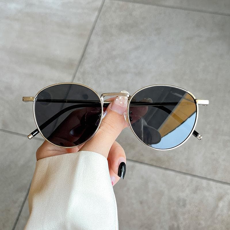 New Retro Trendy Sunglasses Small Frame Round Metal UV400 Sunshade Driving Eyewear for Men Women Fashion Gafas De Sol 1PC