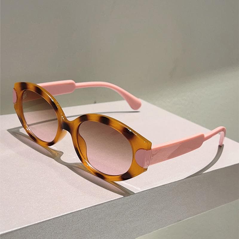 KAMMPT Vintage Oval Sunglasses Women Fashion Cute Candy Color Rim Beach Vacation Sun Glasses Trendy Brand Design without case