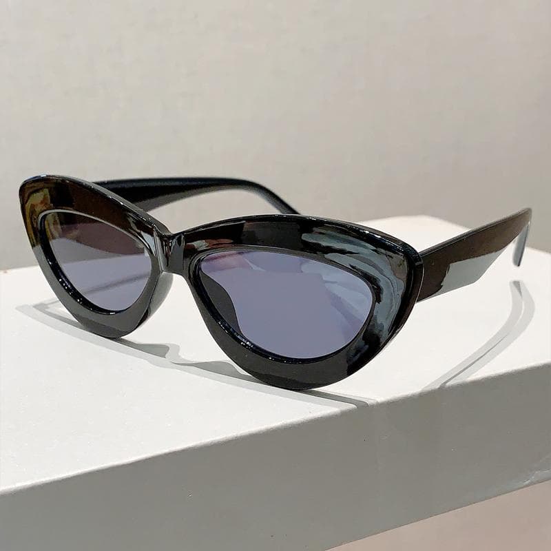 KAMMPT Vintage Cat Eye Sunglasses Retro Candy Color Women Shades Luxury Designer Multicolor Eyewear for Outdoor Fashion without case