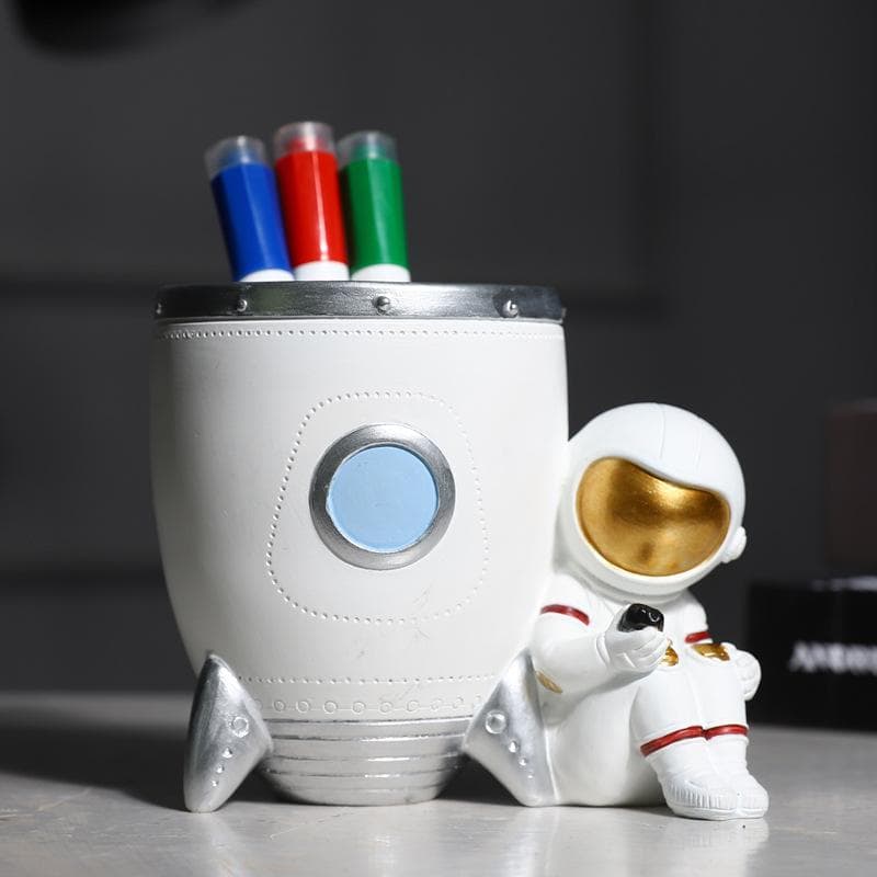 Cute Children's Day Astronaut Pen Holder Creative Gift Desktop Decorative Ornament Pen Bucket white
