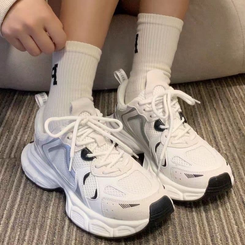 Women's Fashion  Soft Mesh Light Weight Sneakers Thick bottom breathable Shoes 35 white