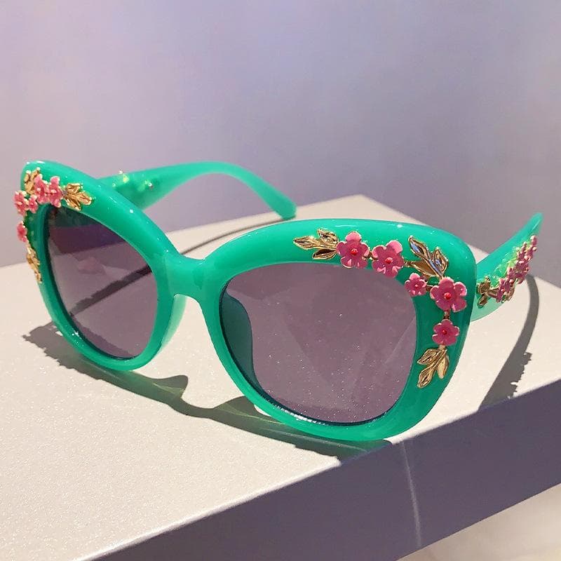 Luxury Designer Oversized Cat Eye Sunglasses Women Vintage Punk Big Frame Pink Flower Shades Fashion Trendy