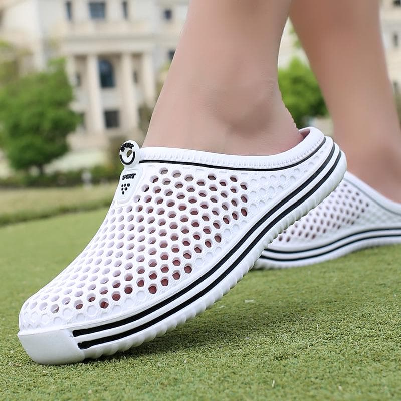 Men Shoes 2025 Beach Slippers Unisex Hollow Out Casual Women Beach Sandal Flip Flops Shoes Non-slip Size 36-45 Mens Slippers 41