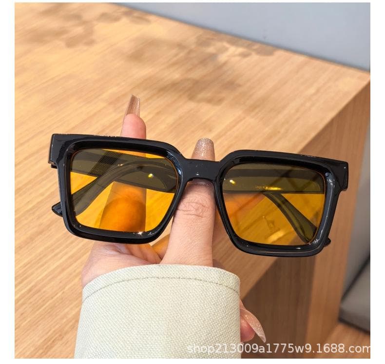 Fashion Square Frame Sunglasses Women UV400 Protection Trendy Thick Frame Sun Glasses Outdoor UV Resistant Eyewear 1PC