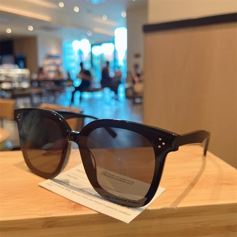 Korean Unisex Fashion Sunglasses for Men Women Trendy Driving Frame UV Protection Eyewear