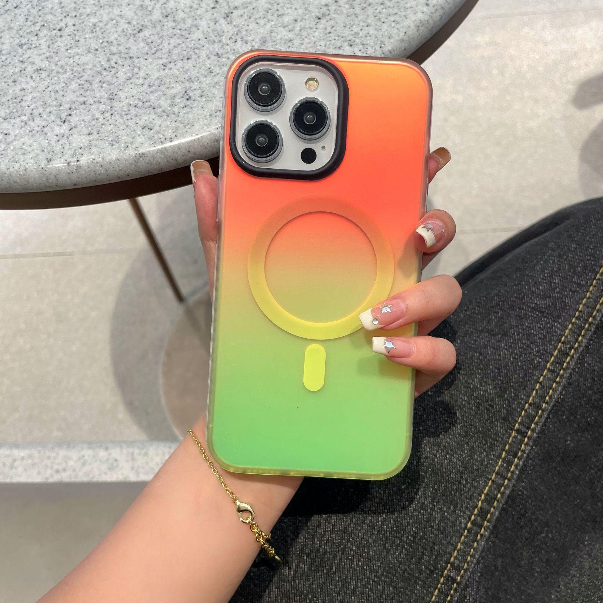 IPhone 16 Skin-sensitive Magnetic Suction Phone Case Chameleon Suitable for Apple 15 ProMax Gradient 14 Anti-fall Protection Case iPhone16plus
