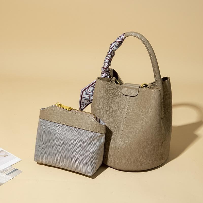 Fashion Casual Bucket Bag Women's Tide All Match Child Mother Bag Small Vegetable Basket Single Shoulder Crossbody Bag.