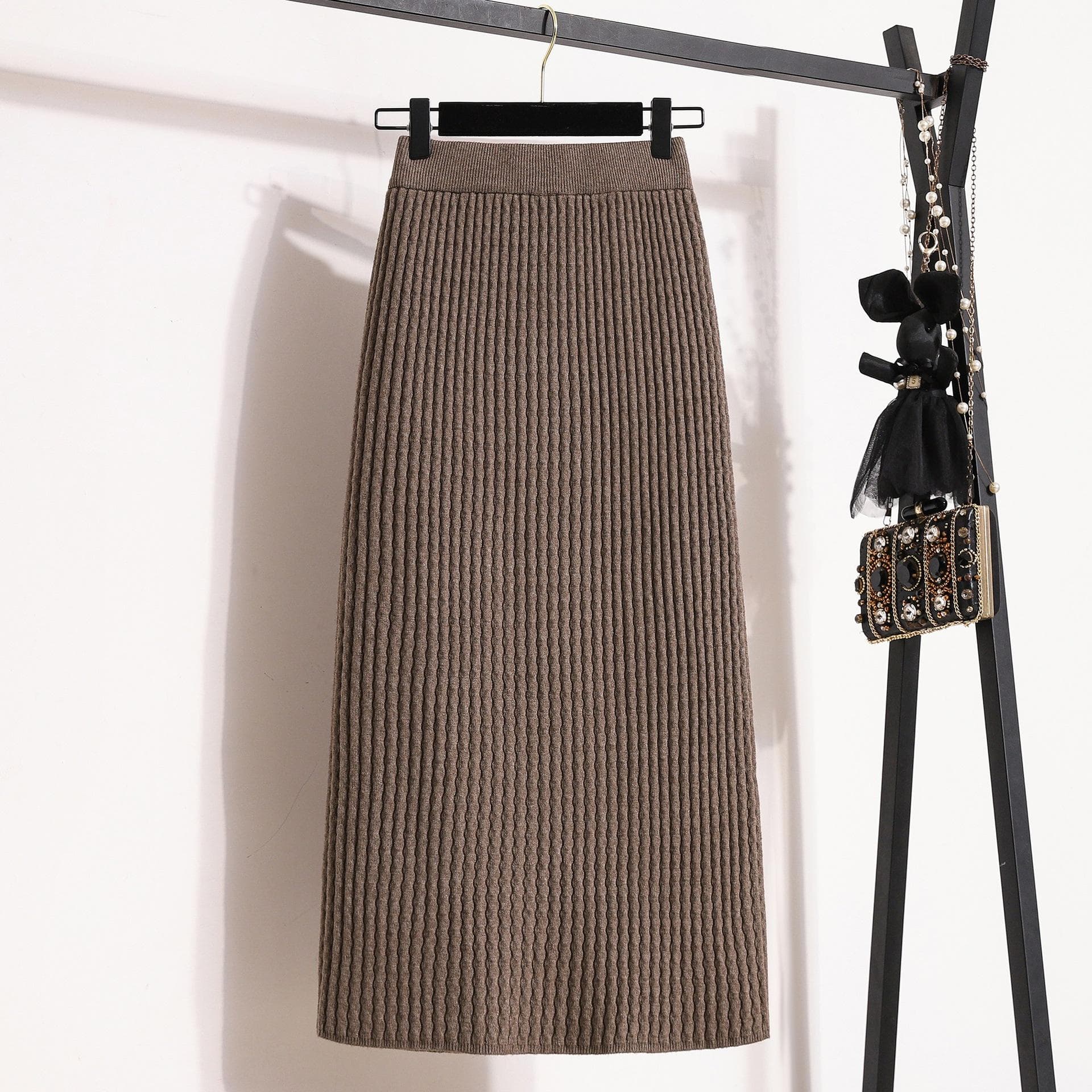 Large Size Women's Winter Fat Mm High Waist Hip Slim Knitted Skirt Covering Hips Versatile Mid-length Straight Skirt XL