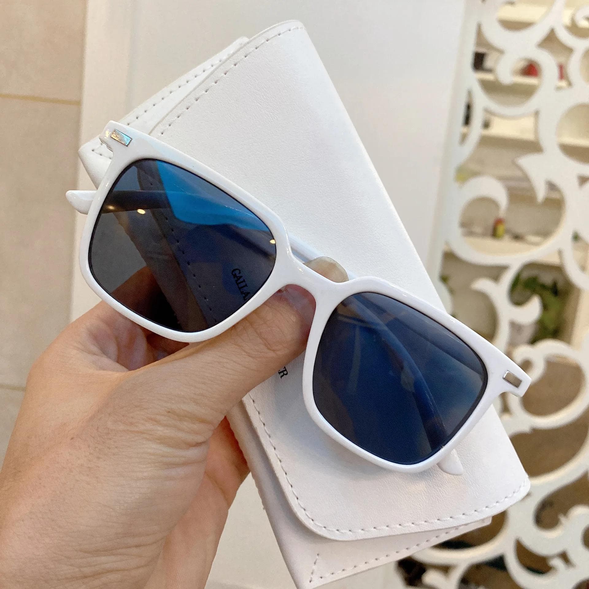 New Square Retro Sunglasses Fashion Women Vintage Sun Glasses For Men Luxury Brand Eyeglasses UV400 Protection 1PC