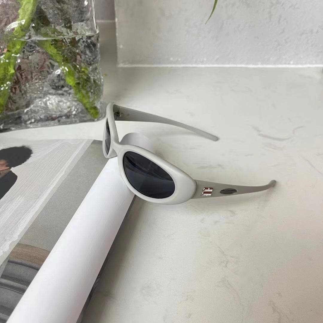 Fashion Stylish Oval Sunglasses Women Anti-reflective UV Protection Sun Glasses Party Club Show Accessories