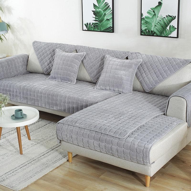Winter Plush Sofa Cushion, Four Seasons Anti Slip Fabric, All Inclusive Blanket, Full Cover Cushion, Household General Type. 70x70cm