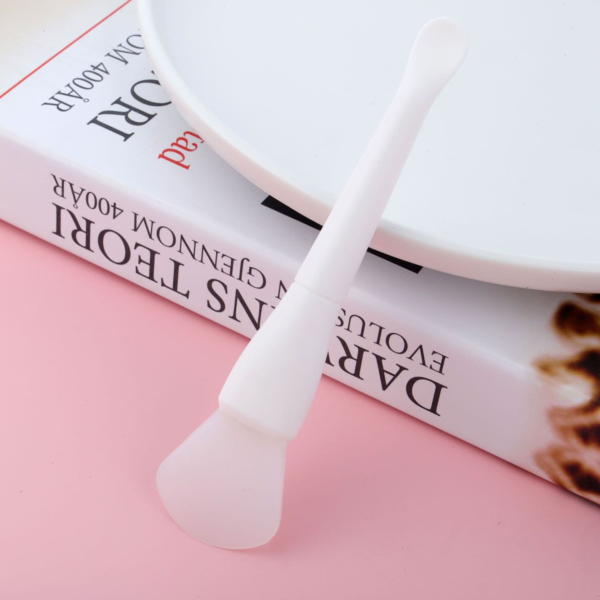 Facial Mask Brush Soft Head with Scraper Integrated Dual-use Mud Film Brush Film Adjusting Beauty Tool Beauty white