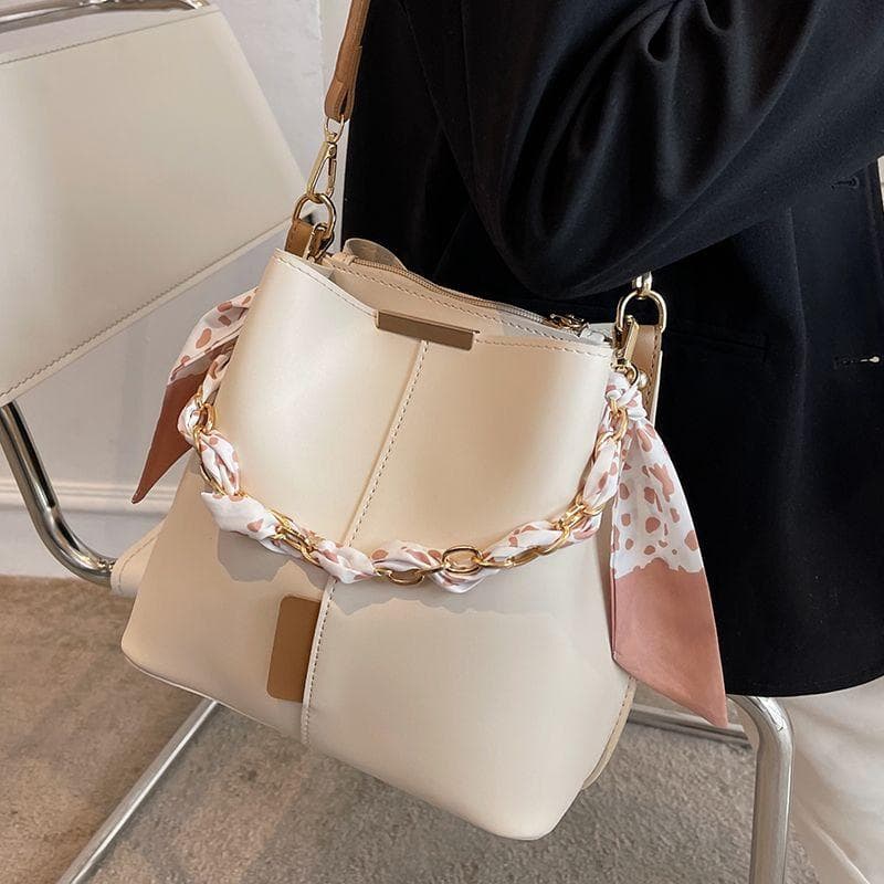 Women's Handbag Niche Design Fashion Texture Crossbody Bag Senior Sense Handheld Bucket Bag Small Package 21.5*11.5*20cm white