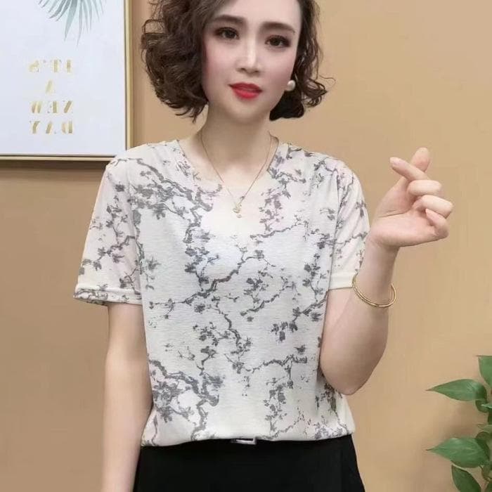 Summer New Fashionable Thin Round Neck Short-sleeved T-shirt Simple Women's Age-reducing Short-sleeved Shirt To Make Women Slim 5XL