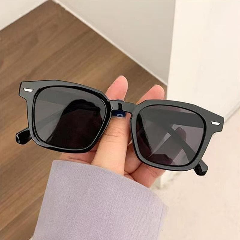 Retro Sunglasses Square Frames Rhinestone Details Fashionable Individual Vintage Style 6608