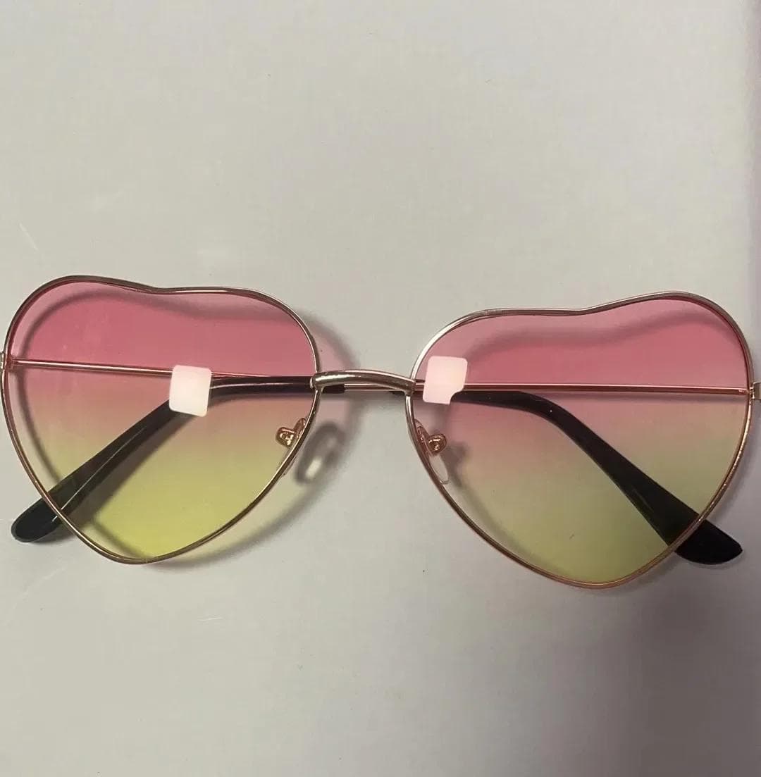 Vintage Metal Frame Heart Sunglasses UV400 Protection Stylish Fancy Accessories Shades Gafas De Sol as shown