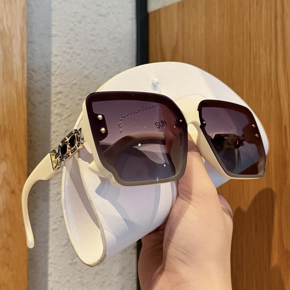 new luxury fashion sunglasses for women UV protection trendy high-definition DS-7745