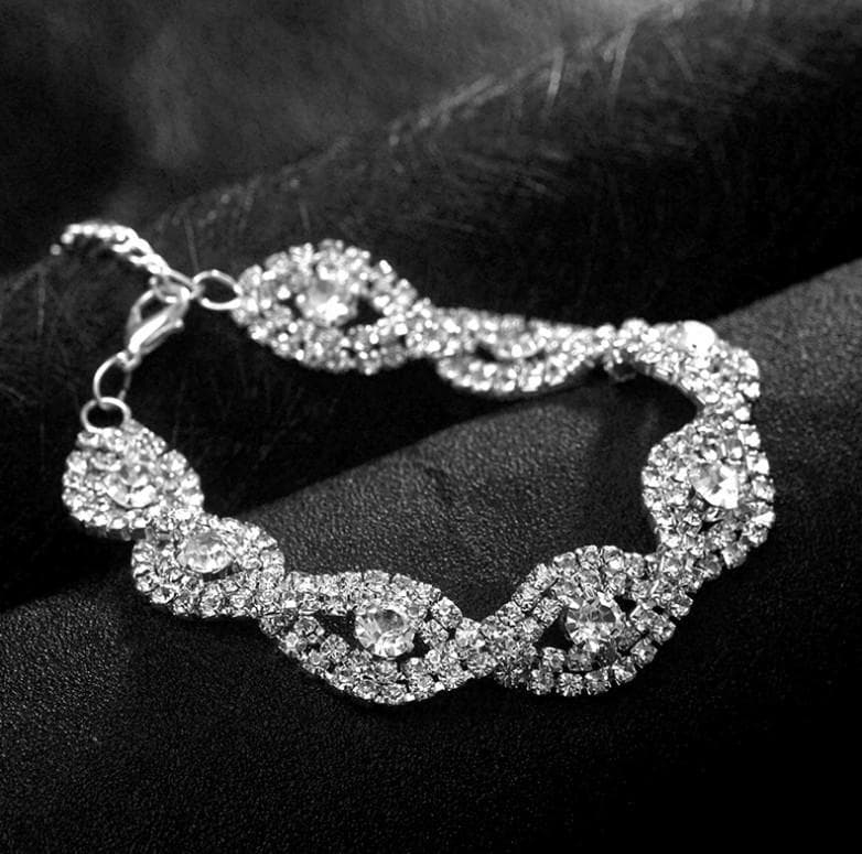 Women Jewelry Elegant Deluxe Crystal Bracelet Women Infinity Rhinestone Bangle silver