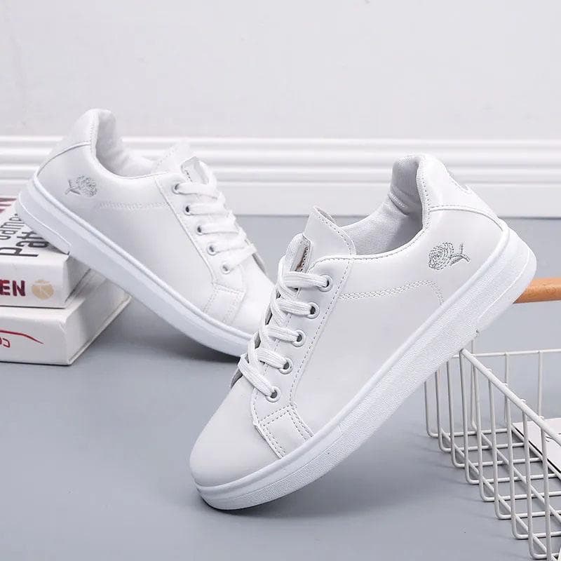 WTEMPO Women's Single Shoes Leather Upper Spring and Autumn Flat Heel Thick Sole Lace Up Flower Sneakers Versatile Comfortable Breathable Board Shoes 35 silver