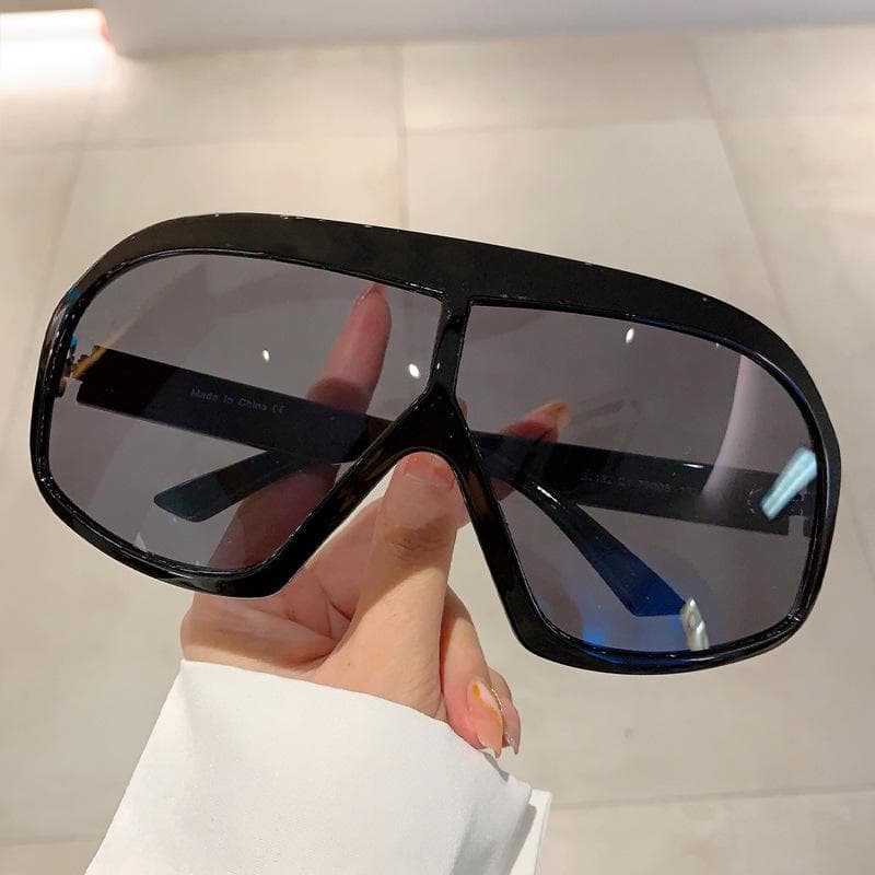 Designer Punk Oversized Y2K Sunglasses Women Men Trendy Sun Glasses Fashion Vintage Luxury Big Frame Shades As the picture
