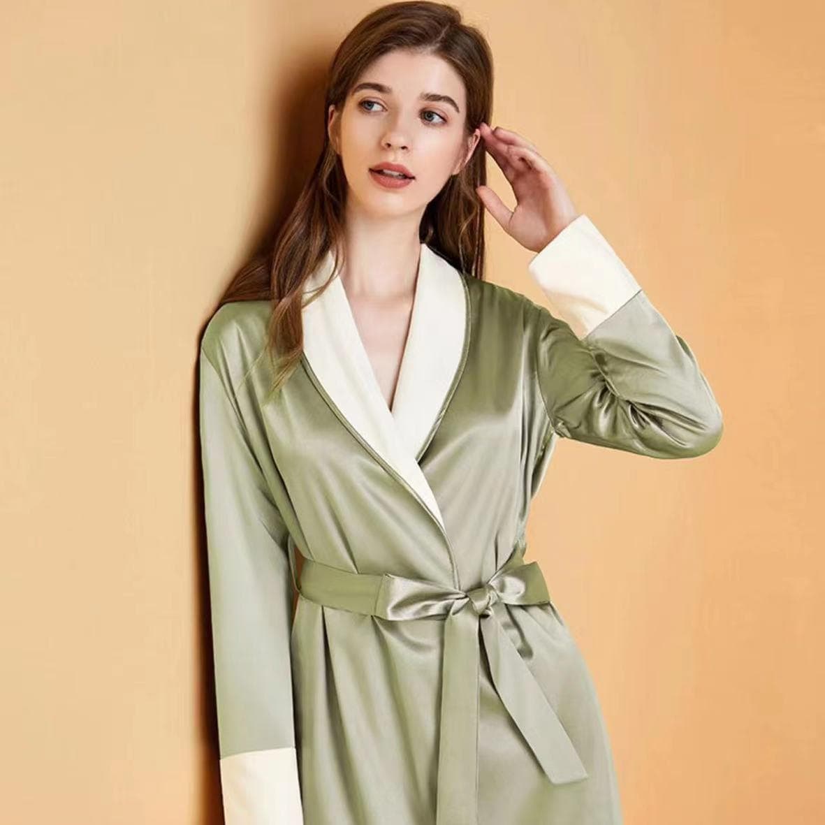 Women's New Winter Pajamas, Fleece Lining, Thickened High-end Silk Satin Solid Color Home Wear Set XL green