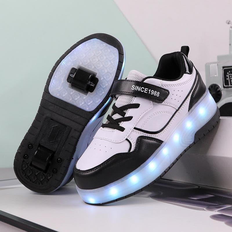 Boys and Girls New Four-wheel Runaway Shoes Sole with Wheels Shoes Sliding Flat-bottomed Hot Wheels Flying Roller Skates 40