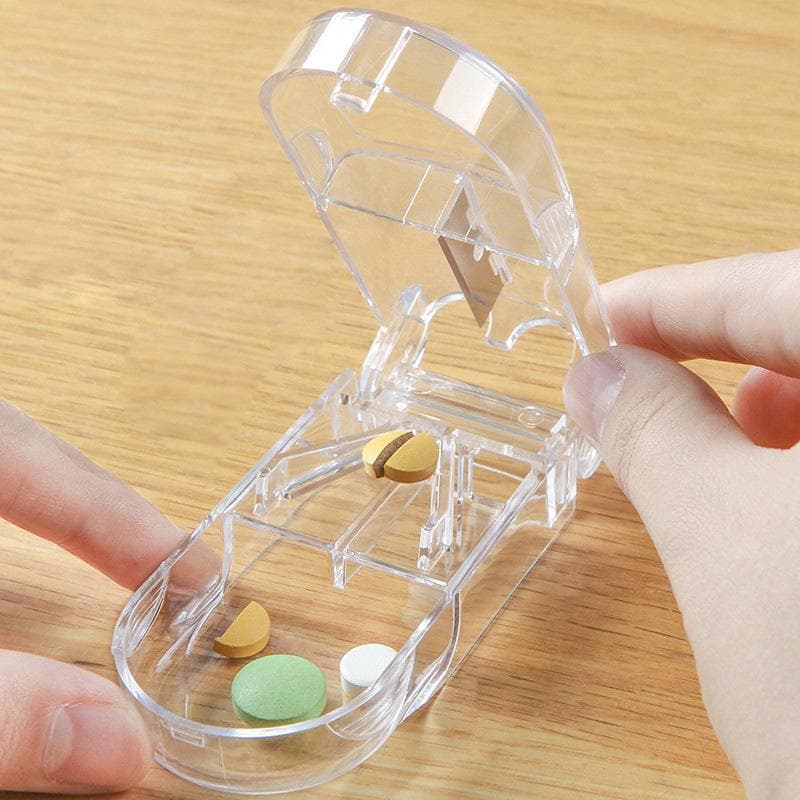 1PC Medicine Pill Holder Tablet Cutter Splitter Pill Case Portable Storage Box Pill Tablet Pill Cutter Divider transparent