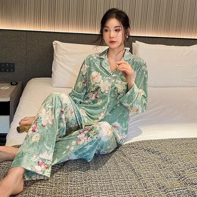 Autumn and Winter New Vintage Printed Loose Pajamas Women's Golden Velvet Long-sleeved Trousers Home Clothes Suit Outer Wear XL green