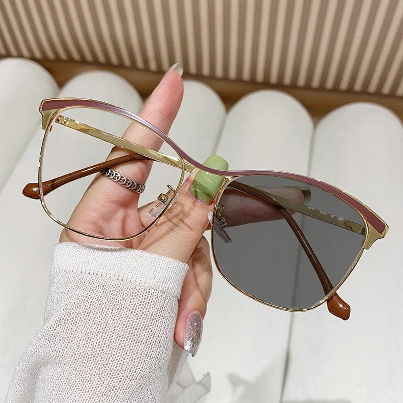 Women Cat Eye Photochromic Sunglasses Vintage Retro Design Anti Blue Light Computer Glasses Stylish Eyewear anti-blue light