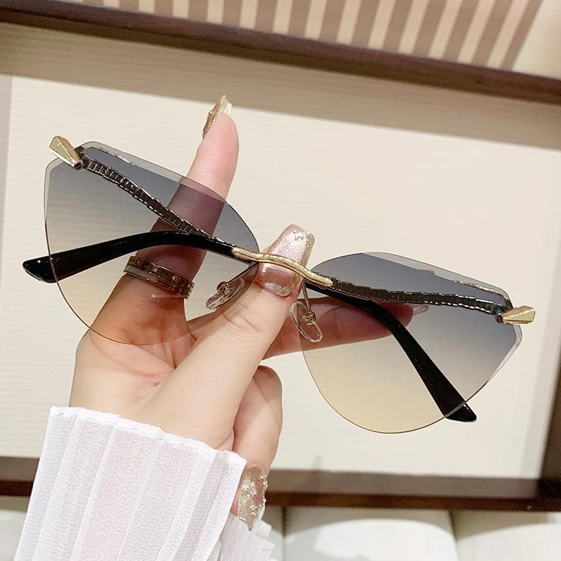 New Women Sunglasses Fashion Snake Temples Metal Frame UV Protection Glasses for Vacation 90254