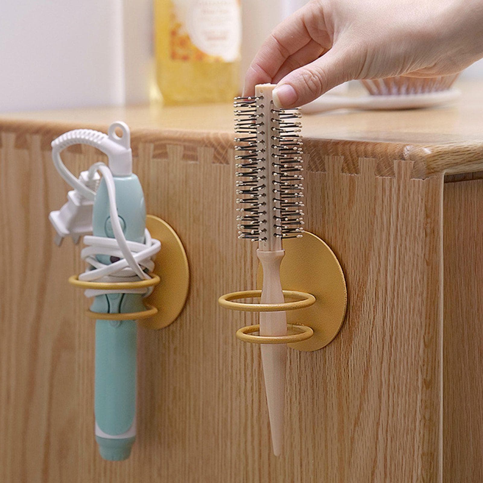 Beauty Egg Storage Rack Wall Mounted Space Saving Multifunction Makeup Sponge Holder for Combs Hair