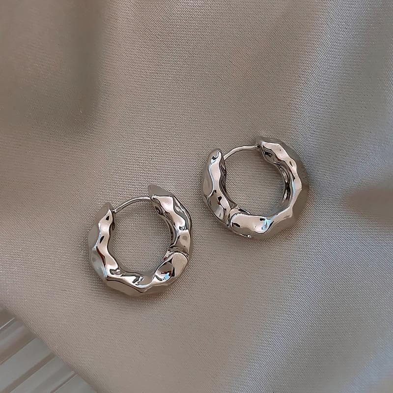 Exquisite Fashion Women Simple Pleated Earrings Women Personality Hoop Earrings Engagement Earrings Jewelry Gift silver