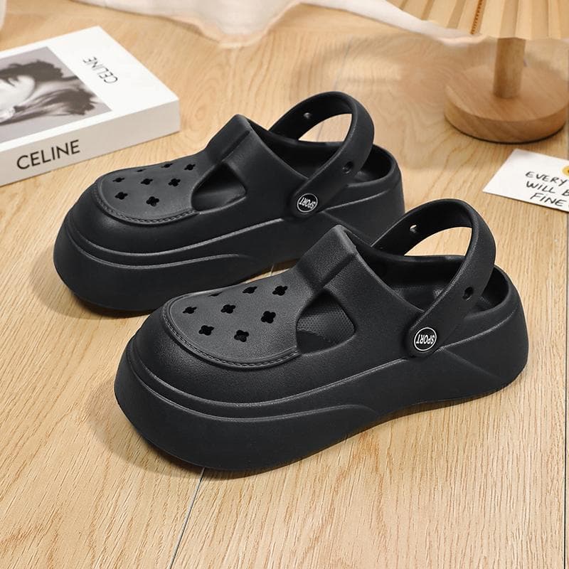Women New Slipper Hole Shoes Summer Outdoor Casual Footwear Lightweight Wear Resistant trending White Beach Shoes Girls 36