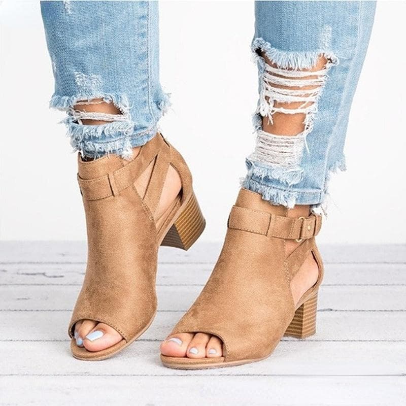 Stylish Womens Low Heel Sandals - Peep-Toe, Solid Color, Retro Stacked Heel Design, Comfortable Walking Shoes for Outdoor Activities 37 brown