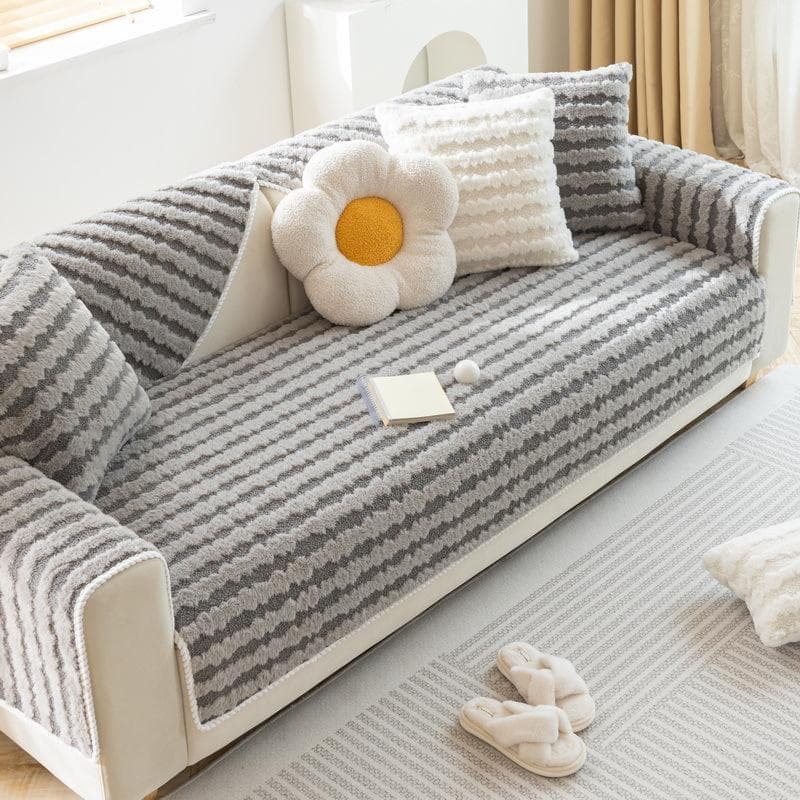 Thicken Plush Rhombic Shape Sofa Cover Universal Non-slip Wave Sofa Mat Winter Warm Sofa Cover Couch Slipcovers for Living Room 70x70cm 1pcs