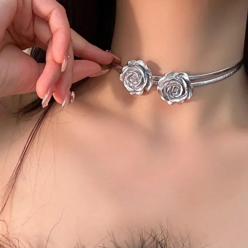 A Charming Double Layered Rose Leather Necklace for Women