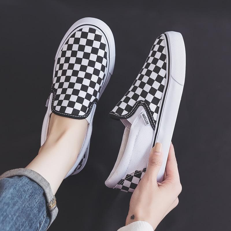 Korean version of low-top canvas shoes women's spring versatile casual shoes one-pedal lazy shoes overshoes student cloth shoes 40