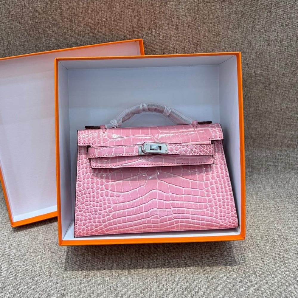 New Fashionable And Versatile Pig Nose Chain Shoulder Crossbody Bag Of Genuine Leather With Crocodile Pattern And Cowhide First Generation Bag Length 22cm x Thickness 7cm x Height 14cm