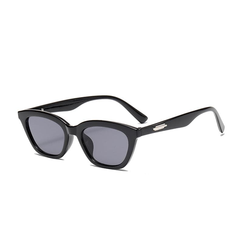New Women Vintage Sunglasses Classic Black Fashion Ladies Sun Glasses Oculos De Sol Accessories Lentes Stylish UV Protection