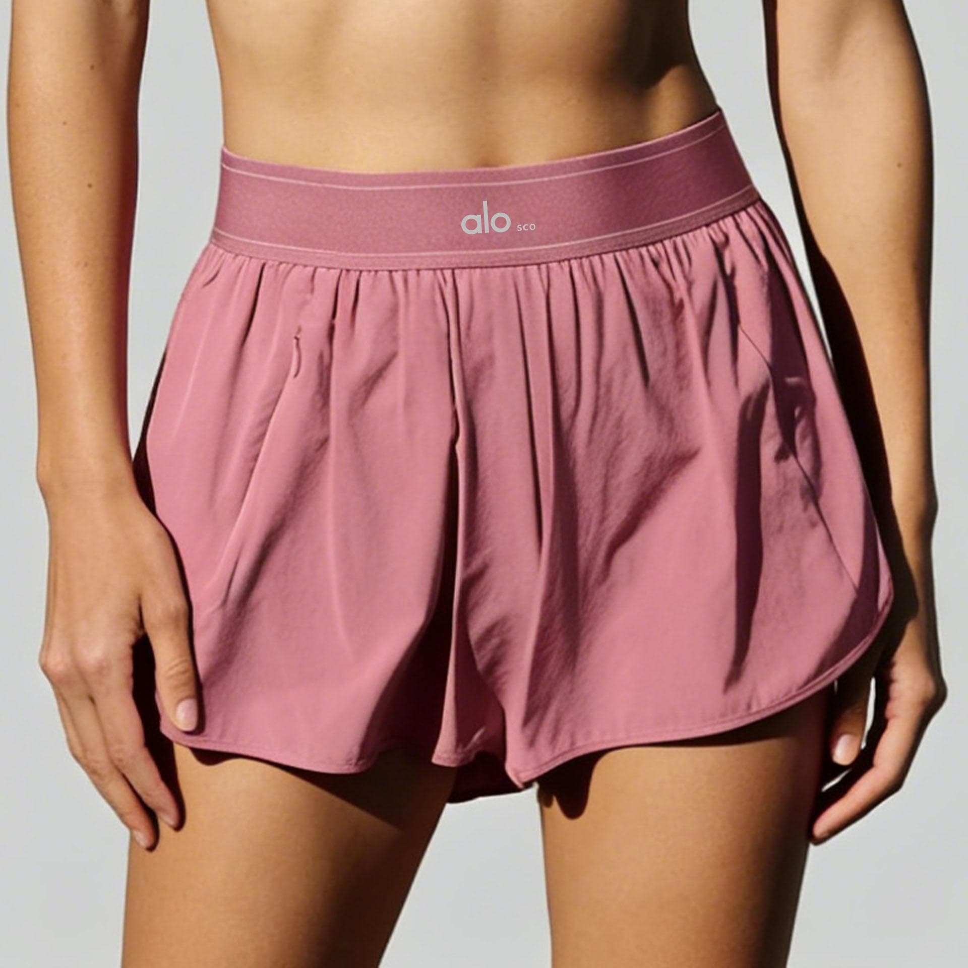 Alo Sco Women's Hip-Lifting Yoga Shorts: Quick-Dry Three-Quarter Length for Exercise, Fitness, Running, and Marathon Large