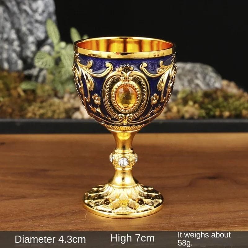 Vintage Holy Grail Medieval Goblet Hand Engraved Metal Wine Glass European Style Home Bar Drinkware Dining Room and Home Decor