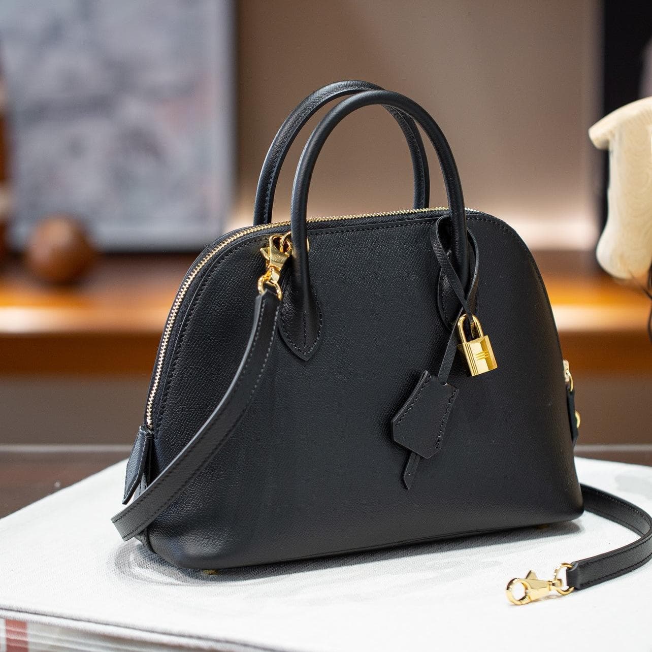 New genuine leather women's bag, top layer epsom palm print shell bag, hand bill and shoulder crossbody bag 25x9x18cm gold/black