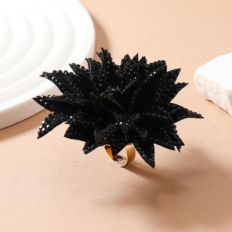 New Luxury Big Flower Rings For Women Exaggerated Statement Jewelry Crystal Finger Rings Bridal Wedding Party Jewelry Anel Gifts resizable