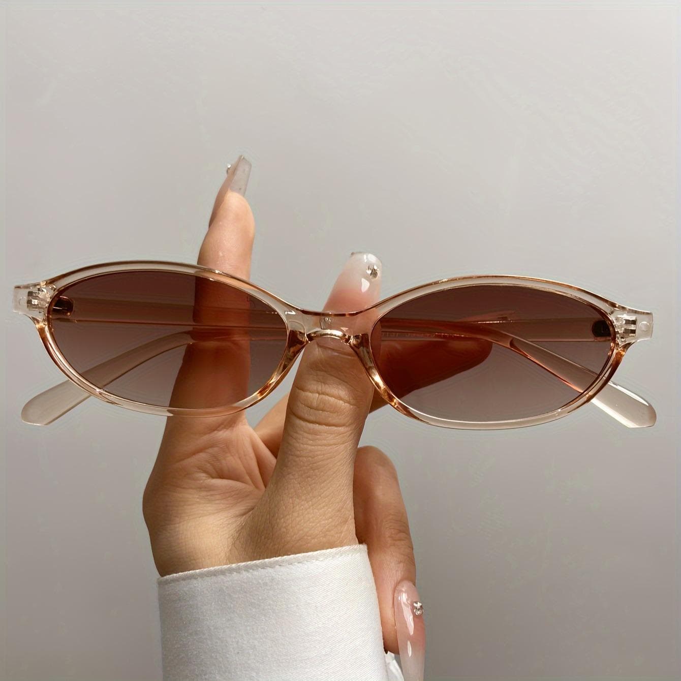 Retro Classic Fashion Sunglasses for Men Women Travel Casual Party Beach Festival Decorative Sunnies