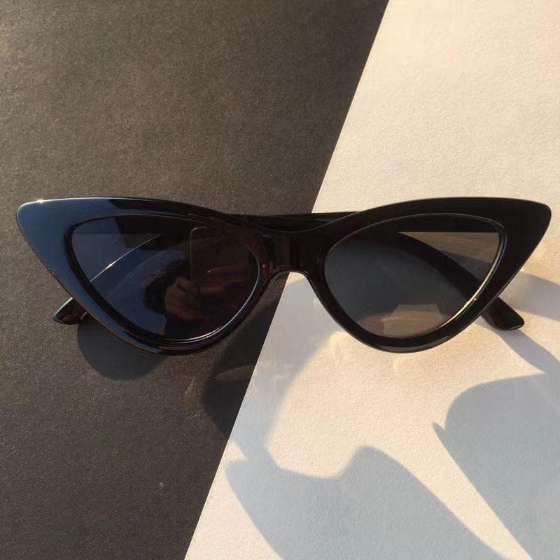 New Small Frame Cat Eye Sunglasses Women Designer Fashion Vintage Eyewear UV400 Protection Gafas De Sol 1PC